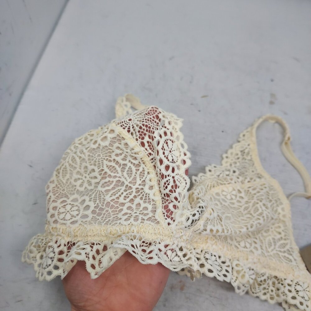 MADEWELL Cream Beige Eyelet Lace Nichole Pull-On Bralette Bra - Picture 2 of 5